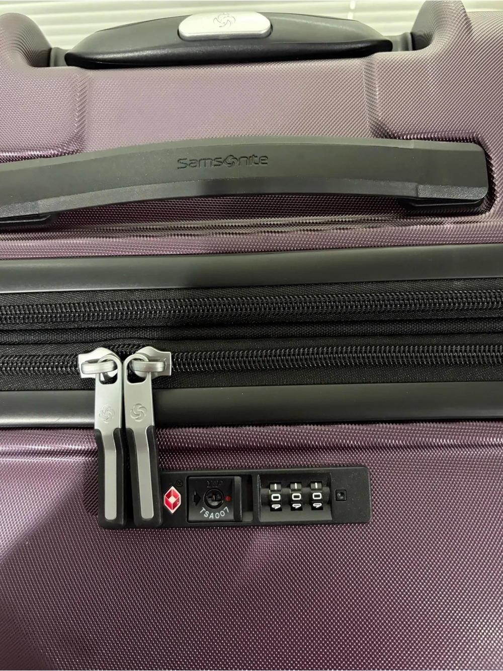 Samsonite Pivot 3 carry on-Plum unisex New No Tags